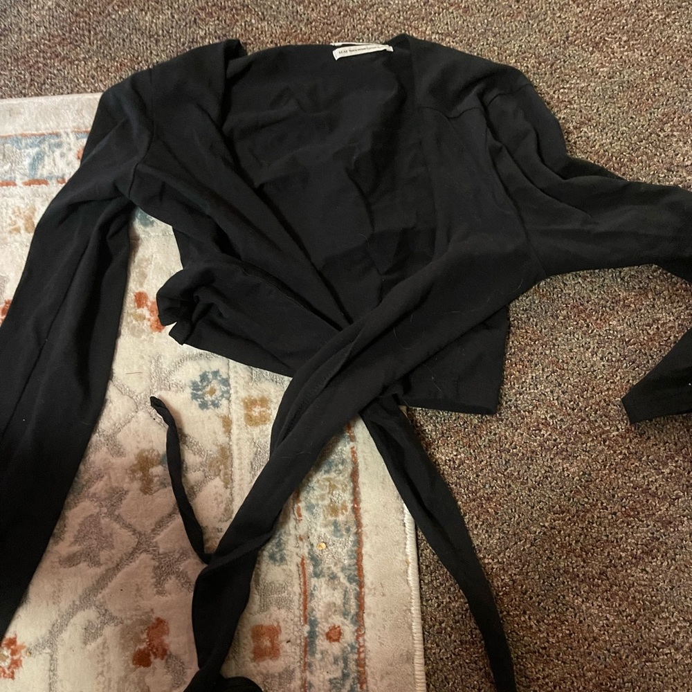 urban long sleeve cross top